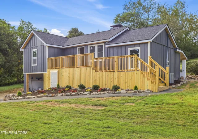 Photo 3 of Single family home for sale at 4533 Wildwood Springs Rd, Maryville, TN 37804 | MLS# 1356792 | Listing updated on 2026-09-25