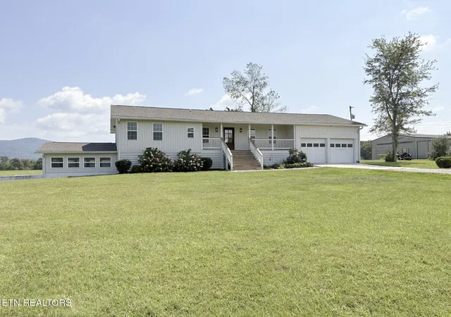 Photo 1 of Single family home for sale at 226 Ike Burgess Rd, Crossville, TN 38572 | MLS# 1355787 | Listing updated on 2026-09-22