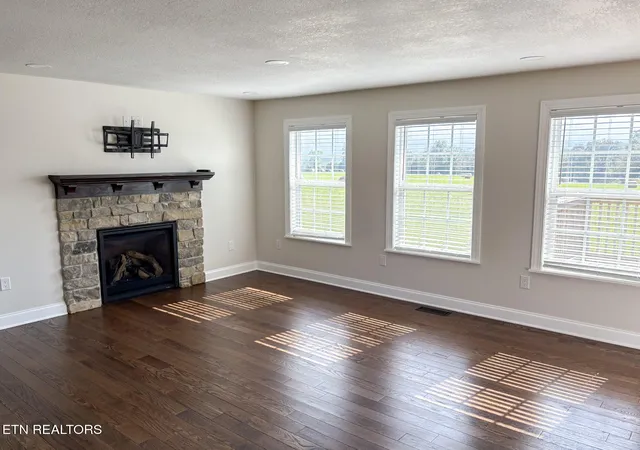 Photo 3 of Single family home for sale at 226 Ike Burgess Rd, Crossville, TN 38572 | MLS# 1355787 | Listing updated on 2026-09-22