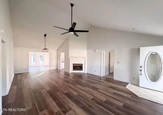Photo 3 of Single family home for sale at 141 Meadowview Ln, Powell, TN 37849 | MLS# 1356026 | Listing updated on 2026-09-18