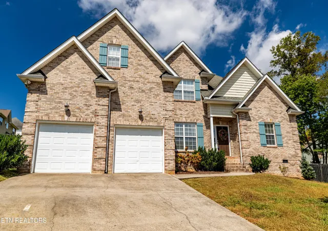Photo 3 of Single family home for sale at 7907 Corbin Ln, Knoxville, TN 37931 | MLS# 1355908 | Listing updated on 2026-10-09