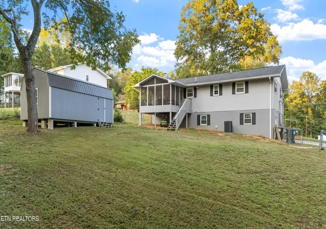 Photo 2 of Single family home for sale at 433 Shady Ln, Kingston, TN 37763 | MLS# 1356047 | Listing updated on 2026-10-04