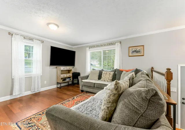 Photo 3 of Single family home for sale at 433 Shady Ln, Kingston, TN 37763 | MLS# 1356047 | Listing updated on 2026-10-04