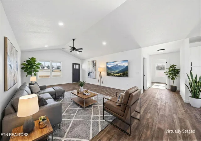Photo 2 of Single family home for sale at 175 Sky View Meadow Dr, Crossville, TN 38555 | MLS# 1355745 | Listing updated on 2026-09-17