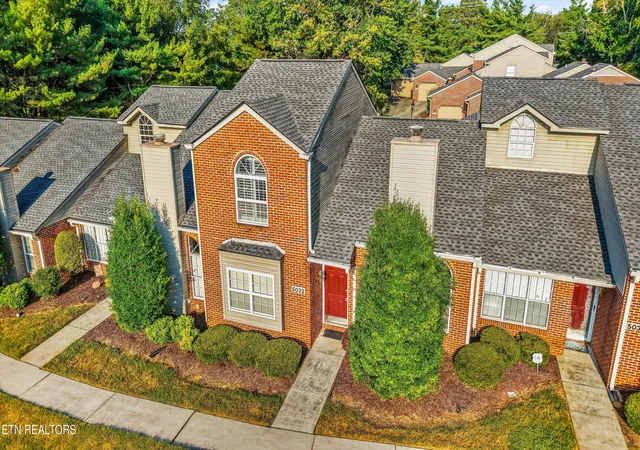 Photo 2 of Condo for sale at 5032 Griffins Gate Ln, Knoxville, TN 37912 | MLS# 1356009 | Listing updated on 2026-09-24