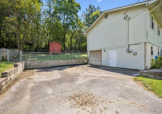 Photo 3 of Sale Pending at 357 Hidden Valley Cir, Seymour, TN 37865 | MLS# 1355772 | Listing updated on 2026-10-07