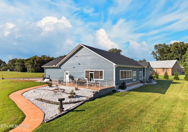 Photo 3 of Single family home for sale at 1015 Horizon Dr, White Pine, TN 37890 | MLS# 1355775 | Listing updated on 2026-09-17