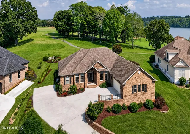 Photo 3 of Sale Pending at 140 Pineberry Dr, Vonore, TN 37885 | MLS# 1356172 | Listing updated on 2026-09-25
