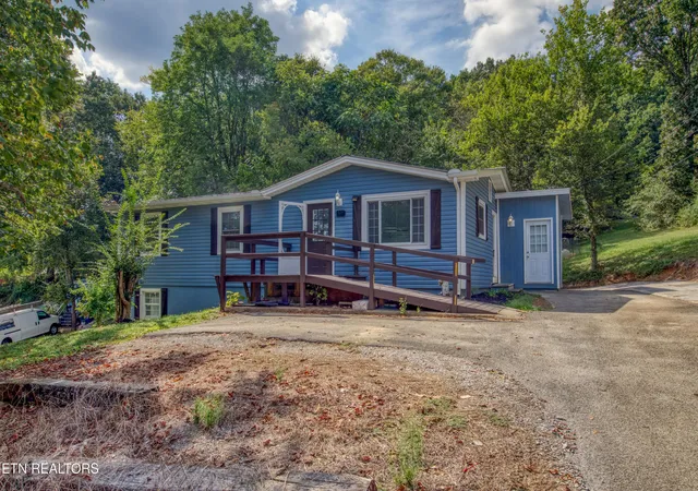 Photo 2 of Single family home for sale at 339 Church Dr, Lenoir City, TN 37771 | MLS# 1355934 | Listing updated on 2026-09-18