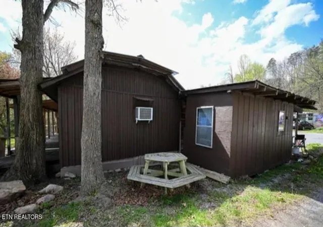 Photo 3 of Sale Pending at 1941 Blf Mountain Rd, Sevierville, TN 37876 | MLS# 1355803 | Listing updated on 2026-10-30