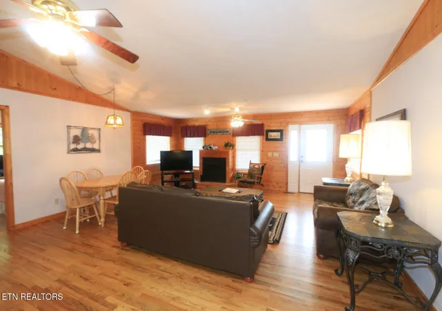 Photo 2 of Single family home for sale at 3609 Shady Grv Ct, Sevierville, TN 37876 | MLS# 1355801 | Listing updated on 2026-10-05