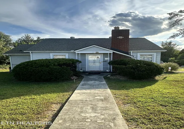 Photo 1 of Sale Pending at 6224 Stormer Rd, Knoxville, TN 37918 | MLS# 1356614 | Listing updated on 2026-10-04