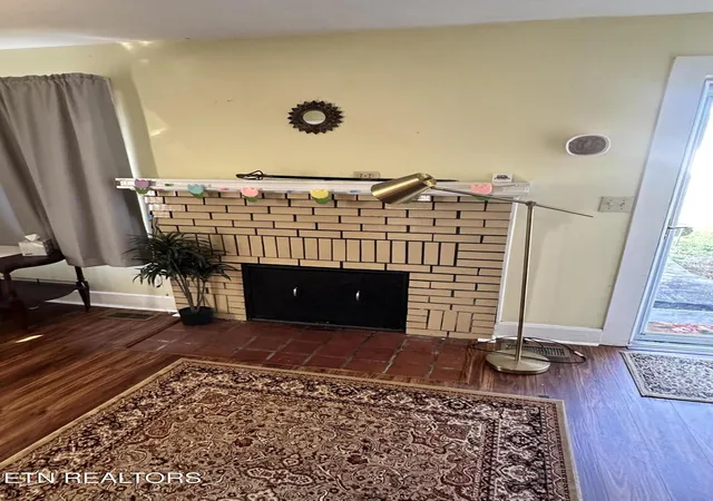 Photo 3 of Sale Pending at 6224 Stormer Rd, Knoxville, TN 37918 | MLS# 1356614 | Listing updated on 2026-10-04