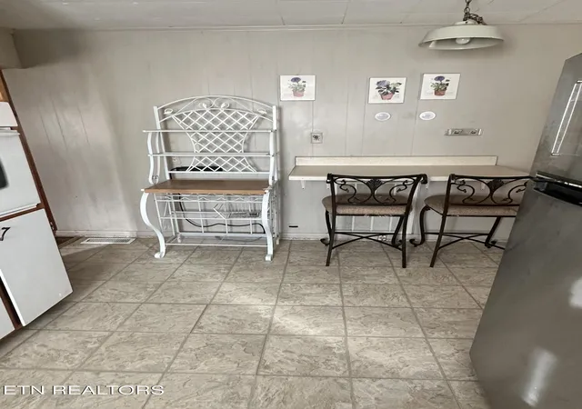 Photo 4 of Sale Pending at 6224 Stormer Rd, Knoxville, TN 37918 | MLS# 1356614 | Listing updated on 2026-10-04