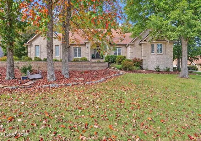 Photo 1 of Single family home for sale at 10 Creigmont Ct, Crossville, TN 38558 | MLS# 1356165 | Listing updated on 2026-09-24