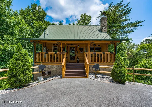 Photo 1 of Single family home for sale at 1728 Scenic Woods Way, Sevierville, TN 37876 | MLS# 1356221 | Listing updated on 2026-10-10