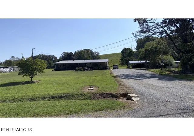 Photo 2 of Single family home for sale at 524 Old Rhea Springs Rd, Spring City, TN 37381 | MLS# 1355842 | Listing updated on 2026-09-22