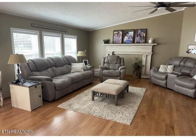 Photo 3 of Single family home for sale at 524 Old Rhea Springs Rd, Spring City, TN 37381 | MLS# 1355842 | Listing updated on 2026-09-22
