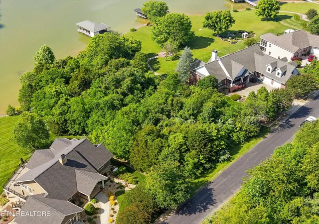 Photo 4 of Sale Pending at 244 Unutsi Tr, Vonore, TN 37885 | MLS# 1355877 | Listing updated on 2026-10-01