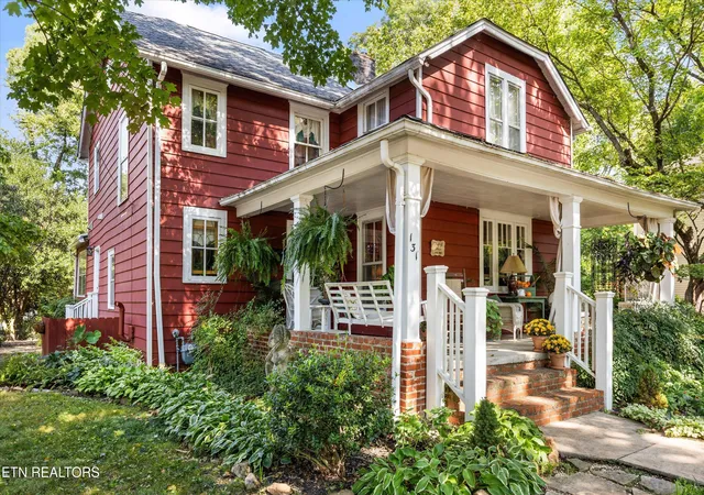 Photo 1 of Single family home for sale at 131 Indiana Ave, Maryville, TN 37803 | MLS# 1356428 | Listing updated on 2026-09-24