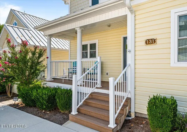Listing Photo 5 - Condo for sale in building located at 131 N Deer Vlg Ln, La Follette, TN 37766 - Unit #A