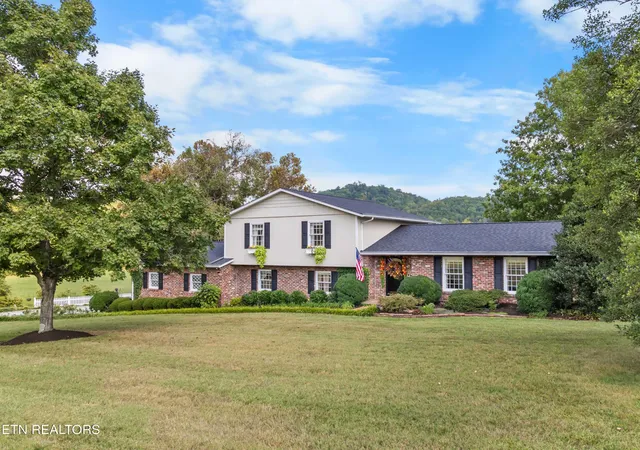 Photo 1 of Sale Pending at 150 Raccoon Valley Rd, Powell, TN 37849 | MLS# 1355942 | Listing updated on 2026-09-30