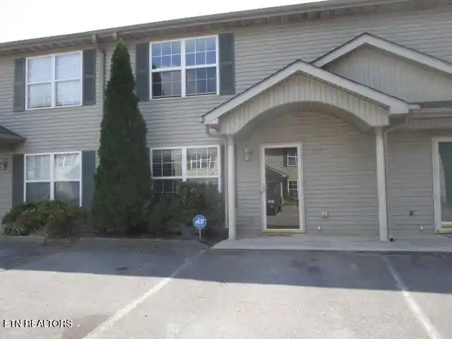 Listing Photo 1 - Condo for sale in 3204 Quiet Wy located at 3204 Quiet Wy, Knoxville, TN 37918 - Unit #3204
