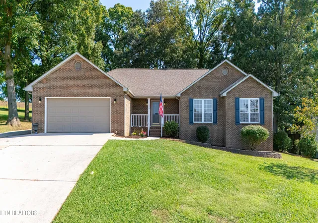Photo 1 of Single family home for sale at 950 Dunkirk Dr, Maryville, TN 37801 | MLS# 1355968 | Listing updated on 2026-09-19