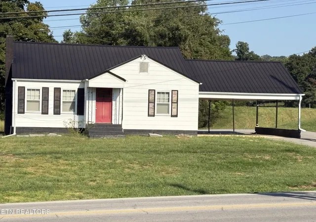 Photo 3 of Sale Pending at 2495 Snapps Fry Rd, Greeneville, TN 37745 | MLS# 1355978 | Listing updated on 2026-10-02
