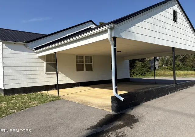 Photo 3 of Sale Pending at 2495 Snapps Fry Rd, Greeneville, TN 37745 | MLS# 1355978 | Listing updated on 2026-10-02
