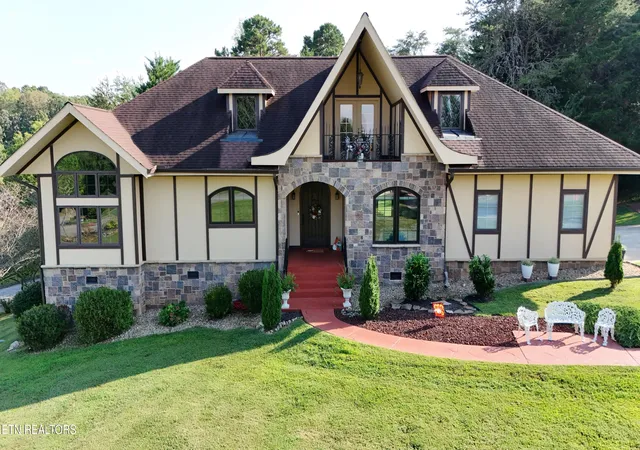 Photo 1 of Single family home for sale at 135 Bluffton Rd, Friendsville, TN 37737 | MLS# 1355907 | Listing updated on 2026-09-18
