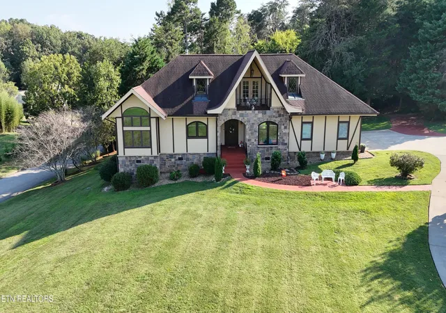 Photo 2 of Single family home for sale at 135 Bluffton Rd, Friendsville, TN 37737 | MLS# 1355907 | Listing updated on 2026-09-18