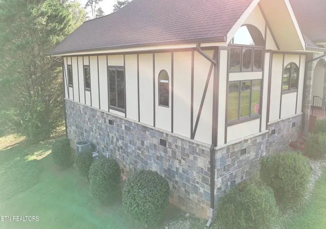 Photo 4 of Single family home for sale at 135 Bluffton Rd, Friendsville, TN 37737 | MLS# 1355907 | Listing updated on 2026-09-18