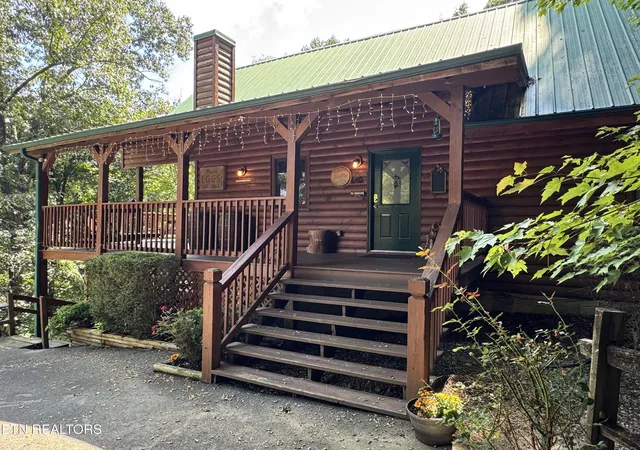 Photo 2 of Single family home for sale at 3514 Olde Tyme Way, Sevierville, TN 37862 | MLS# 1355992 | Listing updated on 2026-09-18