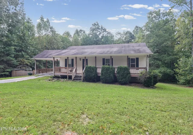 Photo 2 of Single family home for sale at 2716 Tinchtown Rd, Jamestown, TN 38556 | MLS# 1355985 | Listing updated on 2026-10-07
