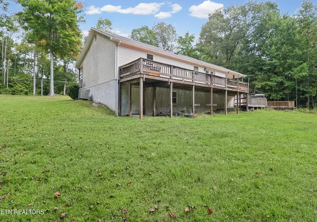 Photo 4 of Single family home for sale at 2716 Tinchtown Rd, Jamestown, TN 38556 | MLS# 1355985 | Listing updated on 2026-10-07