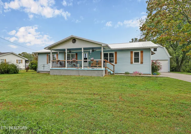 Photo 3 of Single family home for sale at 435 Patton Hts Cir, Jamestown, TN 38556 | MLS# 1356606 | Listing updated on 2026-09-24