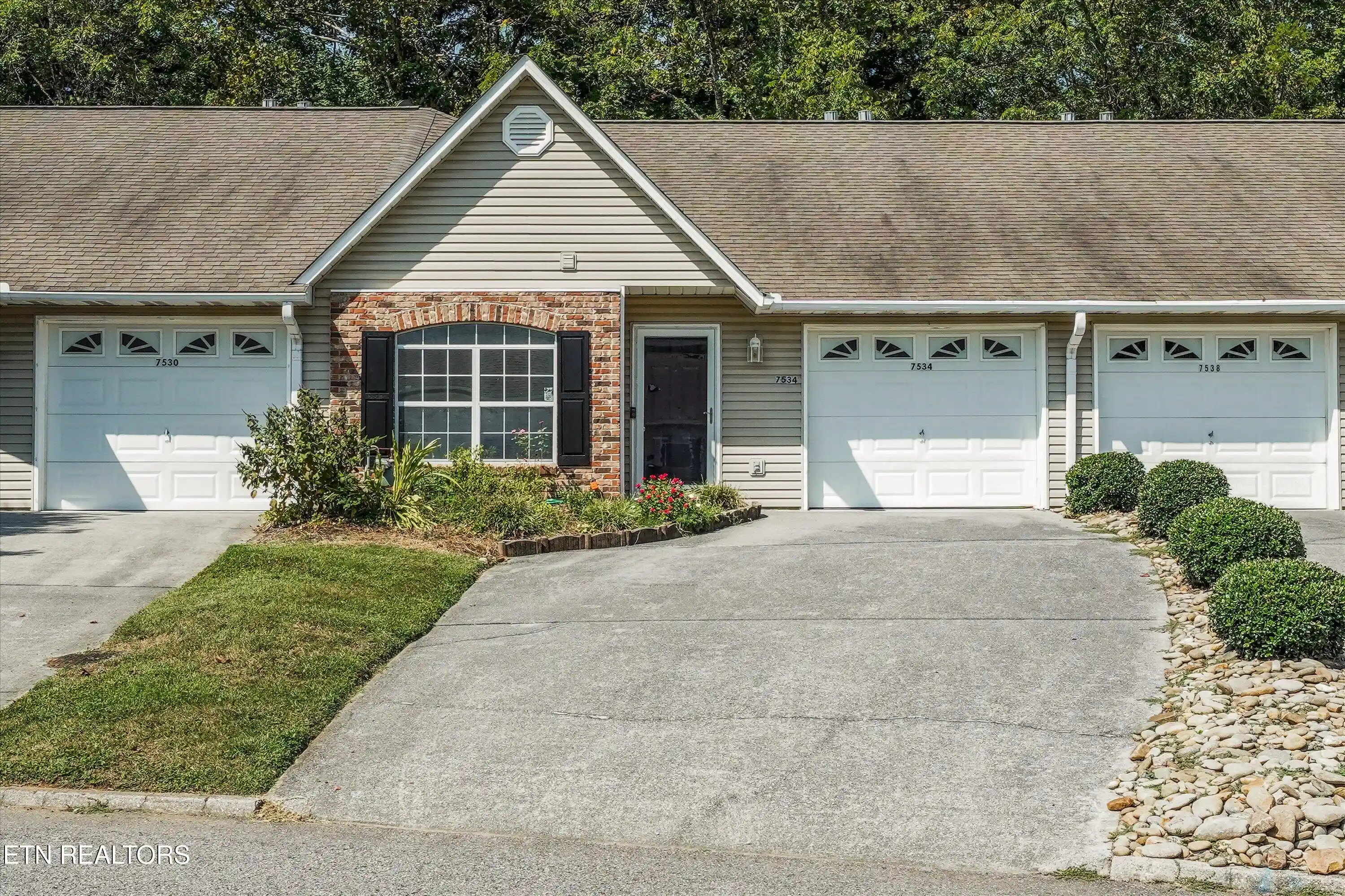 Listing Photo 1 - Condo for sale in 7534 Creek Song Ct located at 7534 Creek Song Ct, Knoxville, TN 37920 - Unit 7534 Crk Song Ct