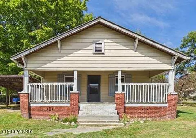 Photo 1 of Sale Pending at 210 Fisher St, Athens, TN 37303 | MLS# 1355970 | Listing updated on 2026-09-24
