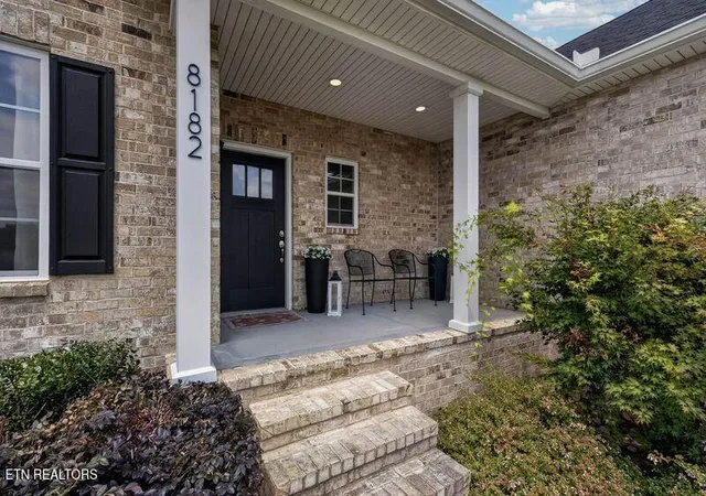 Photo 2 of Single family home for sale at 8182 Leclay Dr, Knoxville, TN 37938 | MLS# 1356045 | Listing updated on 2026-09-28
