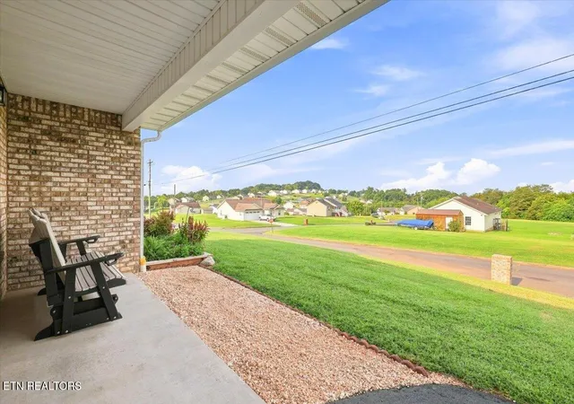 Photo 3 of Single family home for sale at 611 Privet Dr, Dandridge, TN 37725 | MLS# 1355974 | Listing updated on 2026-09-18