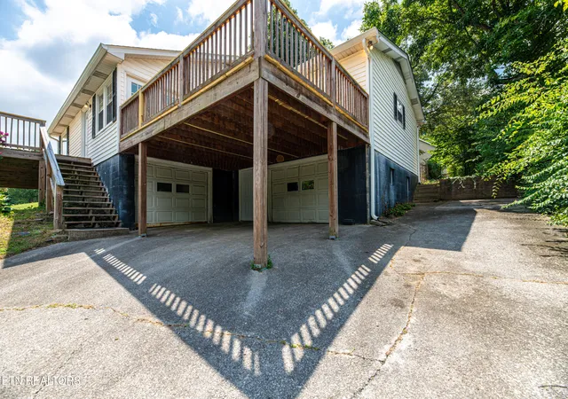 Photo 3 of Single family home for sale at 1314 Goldleaf St, Maryville, TN 37801 | MLS# 1356040 | Listing updated on 2026-09-22