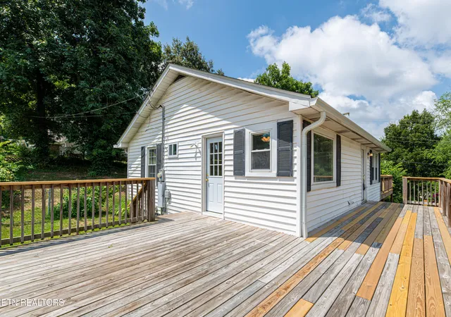 Photo 3 of Single family home for sale at 1314 Goldleaf St, Maryville, TN 37801 | MLS# 1356040 | Listing updated on 2026-09-22