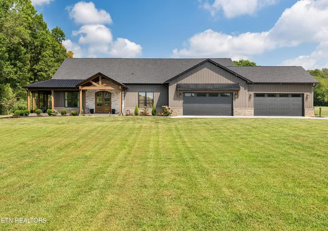 Photo 1 of Single family home for sale at 5854 Craigs Chapel Rd, Greenback, TN 37742 | MLS# 1356059 | Listing updated on 2026-09-23