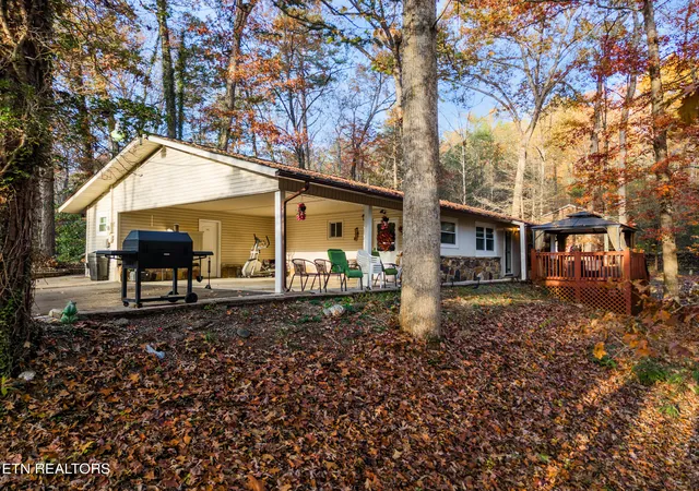 Photo 2 of Single family home for sale at 404 Pritchard Dr, Gatlinburg, TN 37738 | MLS# 1356001 | Listing updated on 2026-09-18