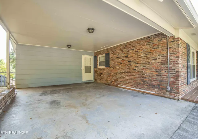 Photo 3 of Single family home for sale at 7608 Sabre Dr, Knoxville, TN 37919 | MLS# 1356304 | Listing updated on 2026-10-15