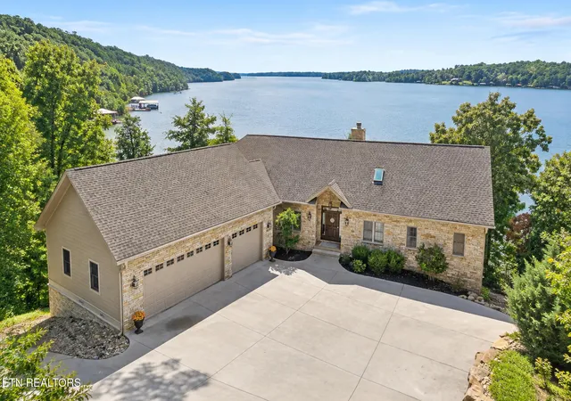 Photo 3 of Single family home for sale at 219 Chickamauga Point, Ten Mile, TN 37880 | MLS# 1356140 | Listing updated on 2026-09-25