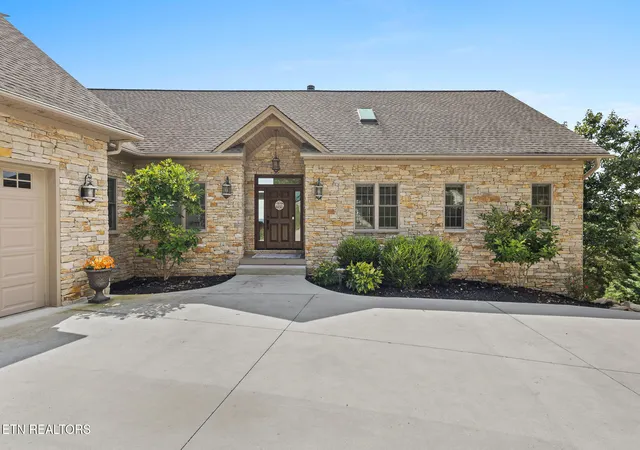 Photo 3 of Single family home for sale at 219 Chickamauga Point, Ten Mile, TN 37880 | MLS# 1356140 | Listing updated on 2026-09-25