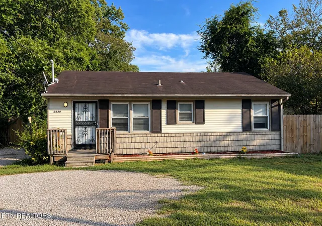 Photo 1 of Single family home for sale at 2930 Boyds Brg Pike, Knoxville, TN 37914 | MLS# 1356067 | Listing updated on 2026-09-22