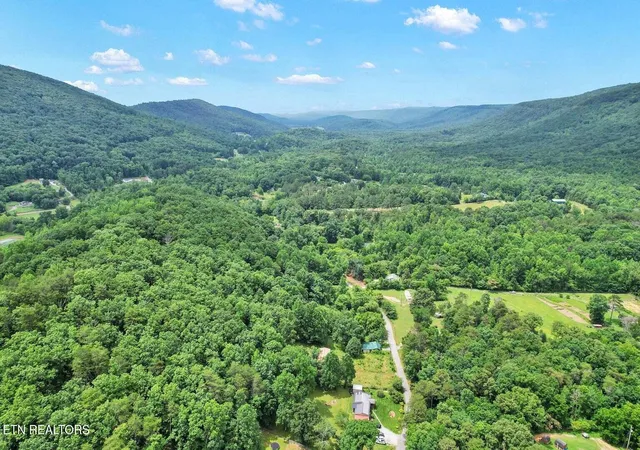 Photo 4 of Single family home for sale at 1241 Upper Cvs Loop, Dayton, TN 37321 | MLS# 1356070 | Listing updated on 2026-09-18